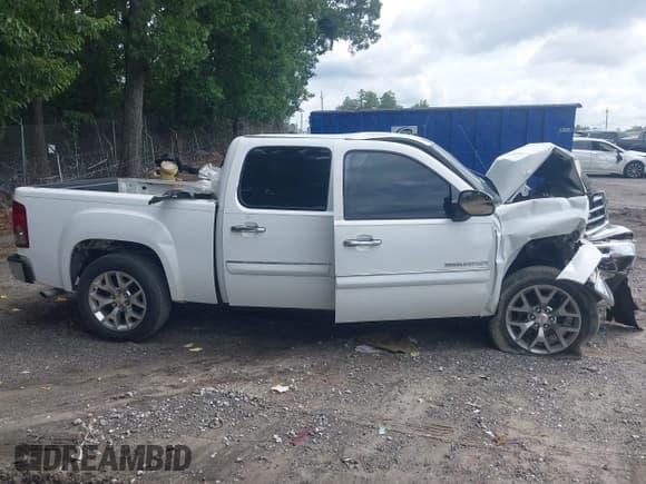 ✅ 2012 GMC Sierra 1500 SLE • VIN: 3GTP1VE04CG200140 • Lot: 42941829. Wystawiony na IAAI z przebiegiem Nie podano. Bezpłatny archiwum sprzedaży aukcyjnych z USA i szczegółowy raport historii pojazdu na DreamBid. Zdjęcie 13.