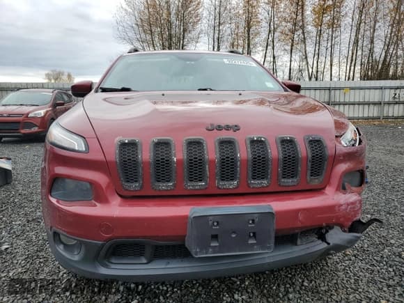 ✅ 2014 Jeep Cherokee Latitude • VIN: 1C4PJMCB9EW220306 • Лот: 92272425. Опубликован ранее на Copart с пробегом 173 216 миль. Бесплатный доступ к архиву аукционных продаж из США и подробный отчёт об истории автомобиля на DreamBid. Изображение 5.