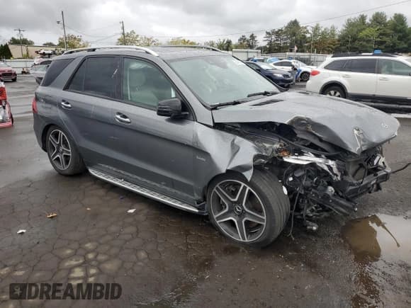 ✅ 2018 Mercedes-Benz GLE 43 AMG • VIN: 4JGDA6EB7JB129592 • Lot: 85482935. Wystawiony na Copart z przebiegiem 70 326 mil. Bezpłatny archiwum sprzedaży aukcyjnych z USA i szczegółowy raport historii pojazdu na DreamBid. Zdjęcie 4.