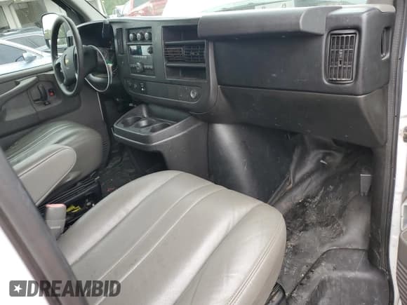 ✅ 2014 Chevrolet Express Cargo • VIN: 1GCWGFCG2E1202504 • Lot: 81658295. Listed on Copart with 196,316 mi. Free auction sales archive from the USA and detailed vehicle history report at DreamBid. Image 8.