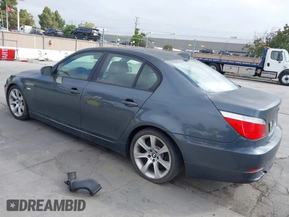 ✅ 2008 BMW 5 Series 535i • VIN: WBANW13588CZ77413 • Lot: 42467723. Wystawiony na IAAI z przebiegiem 114 947 mil. Bezpłatny archiwum sprzedaży aukcyjnych z USA i szczegółowy raport historii pojazdu na DreamBid. Zdjęcie 3.