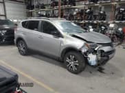 ✅ 2017 Toyota RAV4 LE • VIN: 2T3BFREV4HW603072 • Lot: 43761913. Wystawiony na IAAI z przebiegiem 54 891 mil. Bezpłatny archiwum sprzedaży aukcyjnych z USA i szczegółowy raport historii pojazdu na DreamBid. Zdjęcie 1.