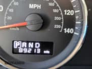 ✅ 2010 Jeep Commander Sport • VIN: 1J4RH4GK9AC147040 • Lot: 50760405. Wystawiony na Copart z przebiegiem 89 213 mil. Bezpłatny archiwum sprzedaży aukcyjnych z USA i szczegółowy raport historii pojazdu na DreamBid. Zdjęcie 8.