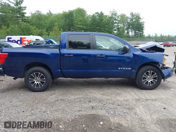 ✅ 2022 Nissan Titan SV • VIN: 1N6AA1EC2NN105737 • Lot: 42714410. Listed on IAAI with 43,225 mi. Free auction sales archive from the USA and detailed vehicle history report at DreamBid. Image 14.