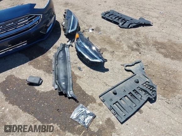 ✅ 2018 Ford Fusion Titanium • VIN: 3FA6P0SU6JR277829 • Lot: 42307192. Listed on IAAI with 77,495 mi. Free auction sales archive from the USA and detailed vehicle history report at DreamBid. Image 19.