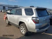 ✅ 2023 Toyota 4Runner SR5 • VIN: JTEMU5JR5P6145974 • Lot: 43304145. Wystawiony na IAAI z przebiegiem 45 746 mil. Bezpłatny archiwum sprzedaży aukcyjnych z USA i szczegółowy raport historii pojazdu na DreamBid. Zdjęcie 3.