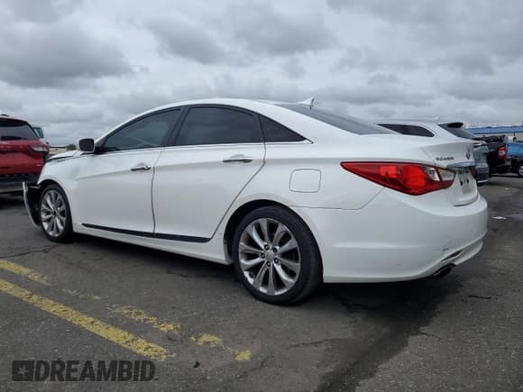 ✅ 2011 Hyundai Sonata SE • VIN: 5NPEC4AC0BH049542 • Lot: 73305704. Listed on Copart with 174,905 mi. Free auction sales archive from the USA and detailed vehicle history report at DreamBid. Image 2.
