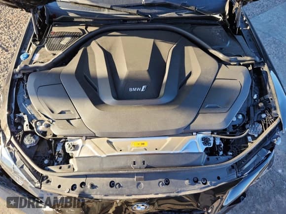 ✅ 2024 BMW i4 xDrive40 • VIN: WBY83FB04RFT24992 • Lot: 80898085. Wystawiony na Copart z przebiegiem 10 224 mil. Bezpłatny archiwum sprzedaży aukcyjnych z USA i szczegółowy raport historii pojazdu na DreamBid. Zdjęcie 11.