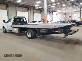 ✅ 2021 Ram 5500 SLT • VIN: 3C7WRNDL3MG585842 • Lot: 91142885. Wystawiony na Copart z przebiegiem 230 427 mil. Bezpłatny archiwum sprzedaży aukcyjnych z USA i szczegółowy raport historii pojazdu na DreamBid. Zdjęcie 2.