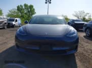 ✅ 2022 Tesla Model 3 Long Range • VIN: 5YJ3E1EB2NF183893 • Lot: 42130396. Wystawiony na IAAI z przebiegiem 25 552 mil. Bezpłatny archiwum sprzedaży aukcyjnych z USA i szczegółowy raport historii pojazdu na DreamBid. Zdjęcie 12.