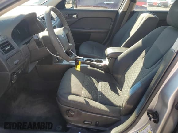 ✅ 2012 Ford Fusion SE • VIN: 3FAHP0HG1CR323290 • Лот: 82670035. Опубликован ранее на Copart с пробегом 121 839 миль. Бесплатный доступ к архиву аукционных продаж из США и подробный отчёт об истории автомобиля на DreamBid. Изображение 7.