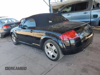 ✅ 2003 Audi TT • VIN: TRUUT28NX31006395 • Lot: 77436424. Wystawiony na Copart z przebiegiem 67 022 mil. Bezpłatny archiwum sprzedaży aukcyjnych z USA i szczegółowy raport historii pojazdu na DreamBid. Zdjęcie 2.