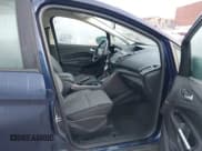 ✅ 2017 Ford C-Max SE • VIN: 1FADP5AU7HL114797 • Lot: 42324490. Wystawiony na IAAI z przebiegiem 152 684 mil. Bezpłatny archiwum sprzedaży aukcyjnych z USA i szczegółowy raport historii pojazdu na DreamBid. Zdjęcie 5.