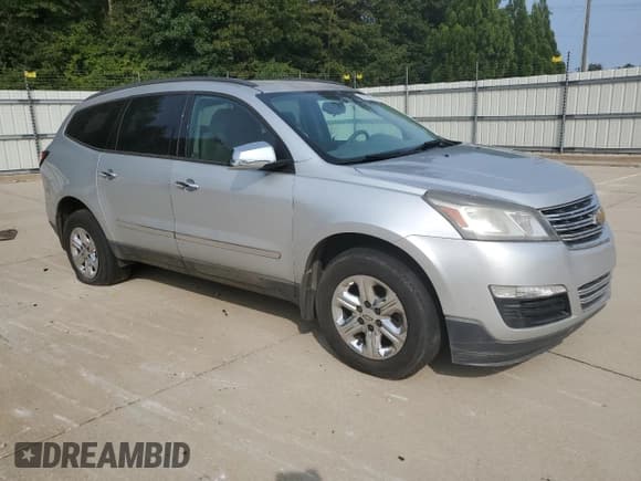 ✅ 2015 Chevrolet Traverse LS • VIN: 1GNKRFED6FJ335030 • Lot: 71094704. Wystawiony na Copart z przebiegiem 157 391 mil. Bezpłatny archiwum sprzedaży aukcyjnych z USA i szczegółowy raport historii pojazdu na DreamBid. Zdjęcie 4.
