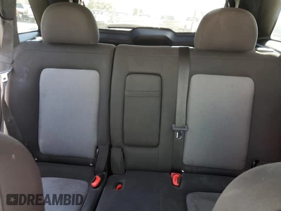 ✅ 2014 Chevrolet Captiva Sport LS • VIN: 3GNAL2EK5ES676985 • Lot: 45496255. Wystawiony na Copart z przebiegiem 154 235 mil. Bezpłatny archiwum sprzedaży aukcyjnych z USA i szczegółowy raport historii pojazdu na DreamBid. Zdjęcie 10.