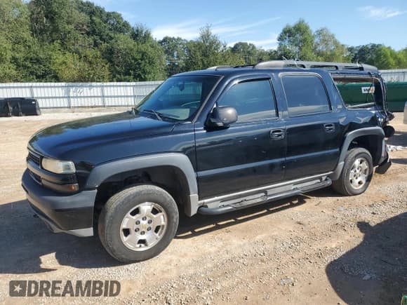 ✅ 2002 Chevrolet Suburban Z71 • VIN: 3GNFK16Z52G182705 • Lot: 85576175. Listed on Copart with Not provided. Free auction sales archive from the USA and detailed vehicle history report at DreamBid. Image 1.