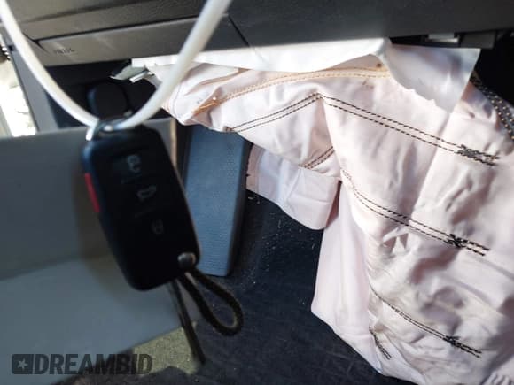 ✅ 2014 Volkswagen Jetta TDI w/Sunroof & Nav • VIN: 3VWPL7AJ0EM626543 • Lot: 42827898. Listed on IAAI with 120,035 mi. Free auction sales archive from the USA and detailed vehicle history report at DreamBid. Image 11.