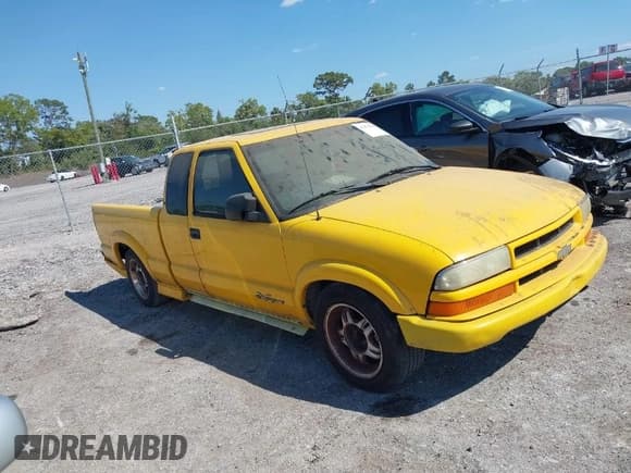 ✅ 2003 Chevrolet S-10 LS • VIN: 1GCCS19X038250518 • Лот: 41874544. Опубликован ранее на IAAI с пробегом Не указан. Бесплатный доступ к архиву аукционных продаж из США и подробный отчёт об истории автомобиля на DreamBid. Изображение 1.