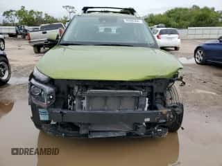 2022 Hyundai Venue SEL z VIN KMHRC8A37NU162628, wystawiony jako Copart lot #45506354 z przebiegiem 8 303 mil mil oraz . Historia ofert i sprzedaży dostępna na DreamBid. Obrazek 5.