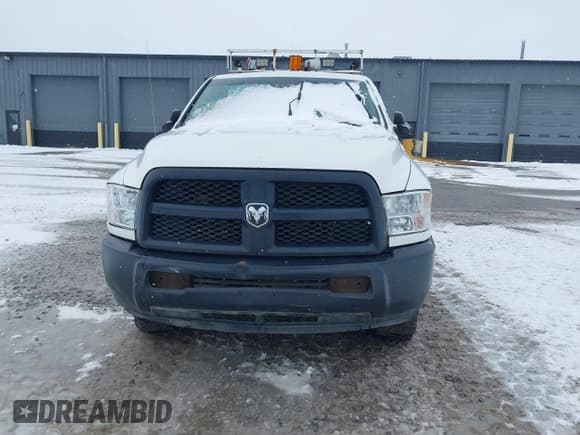 ✅ 2014 Ram 2500 • VIN: 3C7WR5AJ3EG225104 • Lot: 41397520. Wystawiony na IAAI z przebiegiem 128 477 mil. Bezpłatny archiwum sprzedaży aukcyjnych z USA i szczegółowy raport historii pojazdu na DreamBid. Zdjęcie 12.