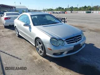 ✅ 2005 Mercedes-Benz CLK 500 • VIN: WDBTJ75J35F131611 • Lot: 43513598. Wystawiony na IAAI z przebiegiem 286 202 mil. Bezpłatny archiwum sprzedaży aukcyjnych z USA i szczegółowy raport historii pojazdu na DreamBid. Zdjęcie 1.