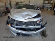 ✅ 2017 Chevrolet Impala LT • VIN: 2G1105S32H9113208 • Лот: 71550734. Опубликован ранее на Copart с пробегом 124 740 миль. Бесплатный доступ к архиву аукционных продаж из США и подробный отчёт об истории автомобиля на DreamBid. Изображение 5.