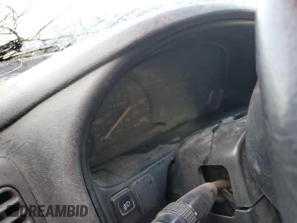 ✅ 1997 Subaru Legacy XA Brighton • VIN: 4S3BK4250V6321656 • Lot: 64599515. Wystawiony na Copart z przebiegiem Nie podano. Bezpłatny archiwum sprzedaży aukcyjnych z USA i szczegółowy raport historii pojazdu na DreamBid. Zdjęcie 9.