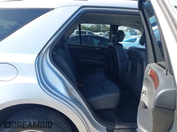 ✅ 2008 Mercedes-Benz M 550 • VIN: 4JGBB72E38A354522 • Lot: 43066073. Listed on IAAI with 90,356 mi. Free auction sales archive from the USA and detailed vehicle history report at DreamBid. Image 8.