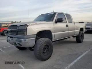 ✅ 2004 Chevrolet Silverado 1500 LS • VIN: 2GCEC19T641297527 • Лот: 79573334. Опубликован ранее на Copart с пробегом Не указан. Бесплатный доступ к архиву аукционных продаж из США и подробный отчёт об истории автомобиля на DreamBid. Изображение 1.