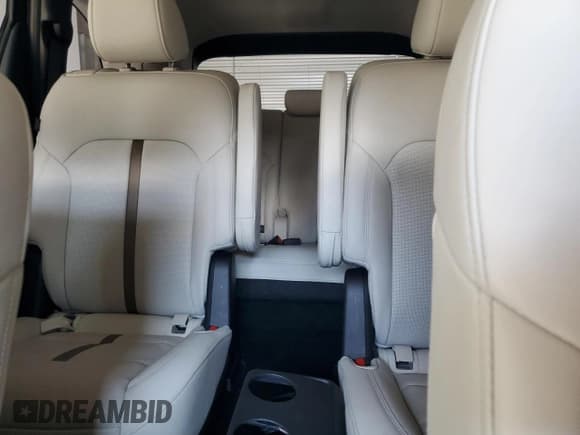 ✅ 2025 Mazda CX-90 Premium Plus Package • VIN: JM3KKEHDXS1210357 • Lot: 86996535. Wystawiony na Copart z przebiegiem 17 688 mil. Bezpłatny archiwum sprzedaży aukcyjnych z USA i szczegółowy raport historii pojazdu na DreamBid. Zdjęcie 10.