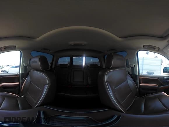 ✅ 2016 Chevrolet Silverado 1500 High Country • VIN: 3GCPCTEC3GG384338 • Lot: 42382874. Wystawiony na IAAI z przebiegiem 120 846 mil. Bezpłatny archiwum sprzedaży aukcyjnych z USA i szczegółowy raport historii pojazdu na DreamBid. Zdjęcie 18.