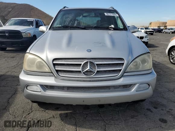 ✅ 2005 Mercedes-Benz M 350 • VIN: 4JGAB57E75A523557 • Lot: 90727035. Wystawiony na Copart z przebiegiem 275 523 mil. Bezpłatny archiwum sprzedaży aukcyjnych z USA i szczegółowy raport historii pojazdu na DreamBid. Zdjęcie 5.