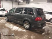 ✅ 2012 Volkswagen Routan S • VIN: 2C4RVAAG6CR390526 • Lot: 41548323. Listed on IAAI with 133,611 mi. Free auction sales archive from the USA and detailed vehicle history report at DreamBid. Image 3.