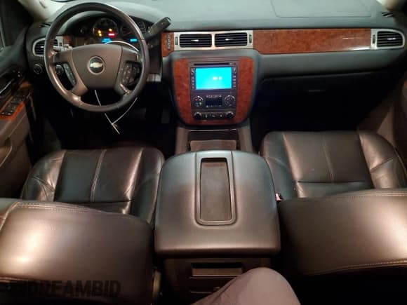 ✅ 2010 Chevrolet Silverado 1500 • VIN: 1GCSKTE27AZ121958 • Lot: 60167475. Wystawiony na Copart z przebiegiem 191 880 mil. Bezpłatny archiwum sprzedaży aukcyjnych z USA i szczegółowy raport historii pojazdu na DreamBid. Zdjęcie 8.