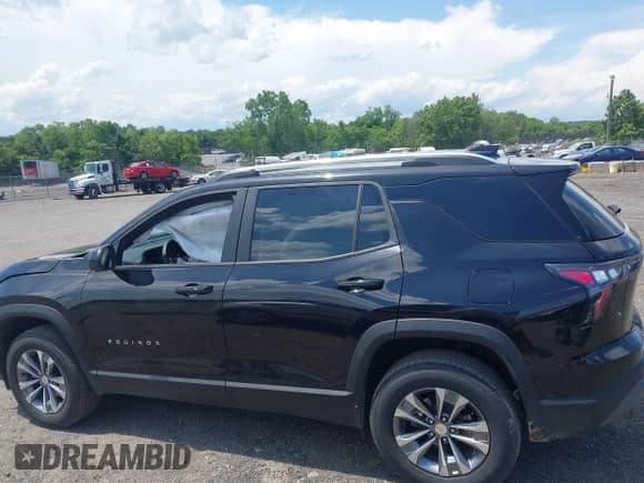 2025 Chevrolet Equinox FWD LT с VIN 3GNAXHEG2SL215476, выставлен на аукционе IAAI как лот 42548045 с пробегом 13 975 миль миль и . История ставок и продаж доступна на DreamBid. Изображение 14.