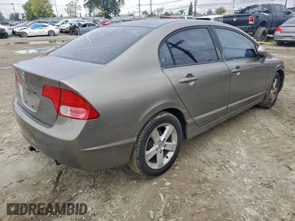 ✅ 2008 Honda Civic LX • VIN: 2HGFA16568H322120 • Lot: 94341865. Listed on Copart with 173,733 mi. Free auction sales archive from the USA and detailed vehicle history report at DreamBid. Image 3.