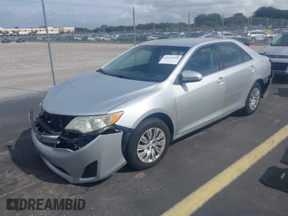 ✅ 2012 Toyota Camry L • VIN: 4T1BF1FK2CU033841 • Лот: 43633958. Опубликован ранее на IAAI с пробегом 116 072 миль. Бесплатный доступ к архиву аукционных продаж из США и подробный отчёт об истории автомобиля на DreamBid. Изображение 2.