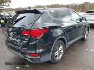2017 Hyundai Santa Fe 2.4L z VIN 5XYZUDLB9HG415114, wystawiony jako IAAI lot #43533973 z przebiegiem 78 724 mil mil oraz . Historia ofert i sprzedaży dostępna na DreamBid. Obrazek 4.