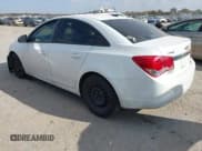 ✅ 2014 Chevrolet Cruze LS • VIN: 1G1PA5SH0E7437824 • Lot: 43691973. Wystawiony na IAAI z przebiegiem 215 083 mil. Bezpłatny archiwum sprzedaży aukcyjnych z USA i szczegółowy raport historii pojazdu na DreamBid. Zdjęcie 3.