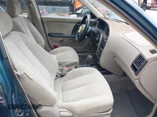 ✅ 2002 Hyundai Elantra GLS • VIN: KMHDN45D82U458317 • Lot: 42653514. Wystawiony na IAAI z przebiegiem 223 269 mil. Bezpłatny archiwum sprzedaży aukcyjnych z USA i szczegółowy raport historii pojazdu na DreamBid. Zdjęcie 5.