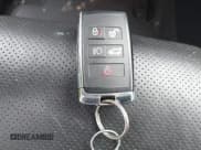 ✅ 2018 Jaguar E-Pace SE • VIN: SADFP2FX1J1Z16885 • Lot: 42293911. Wystawiony na IAAI z przebiegiem 87 028 mil. Bezpłatny archiwum sprzedaży aukcyjnych z USA i szczegółowy raport historii pojazdu na DreamBid. Zdjęcie 11.