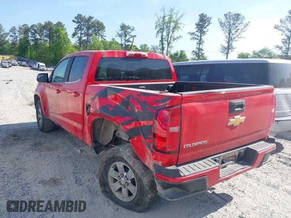 ✅ 2018 Chevrolet Colorado 2WD Work Truck • VIN: 1GCGSBEA8J1228460 • Lot: 42070574. Listed on IAAI with 186,745 mi. Free auction sales archive from the USA and detailed vehicle history report at DreamBid. Image 3.