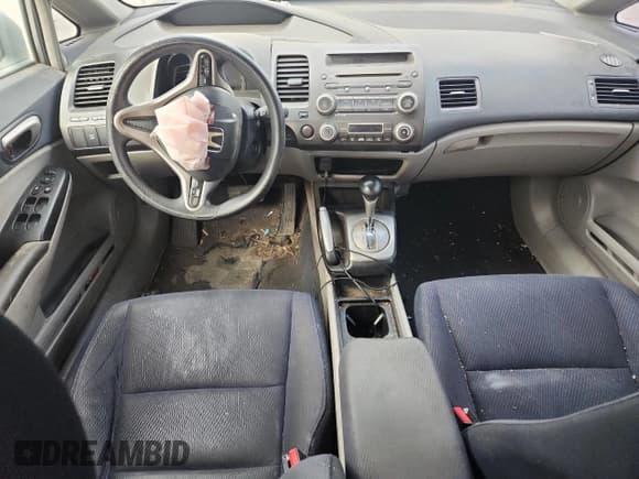 ✅ 2009 Honda Civic • VIN: JHMFA36209S003806 • Lot: 82329845. Wystawiony na Copart z przebiegiem 135 290 mil. Bezpłatny archiwum sprzedaży aukcyjnych z USA i szczegółowy raport historii pojazdu na DreamBid. Zdjęcie 8.