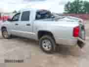 2009 Dodge Dakota ST z VIN 1D7HE28K59S792966, wystawiony jako IAAI lot #42224707 z przebiegiem 211 063 mil mil oraz . Historia ofert i sprzedaży dostępna na DreamBid. Obrazek 3.