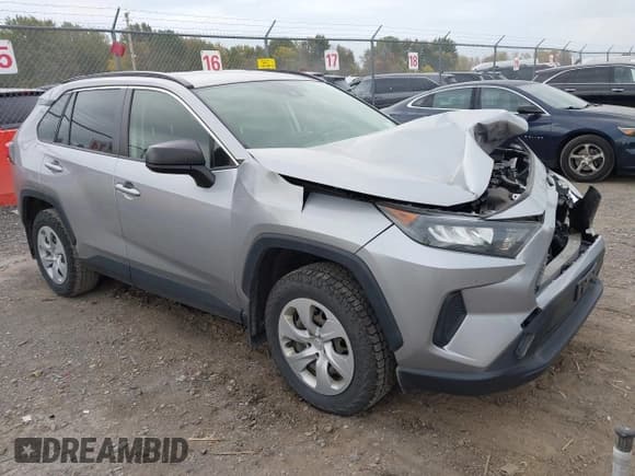 ✅ 2019 Toyota RAV4 LE • VIN: JTMF1RFV3KD036517 • Lot: 43364898. Listed on IAAI with 72,419 mi. Free auction sales archive from the USA and detailed vehicle history report at DreamBid. Image 1.