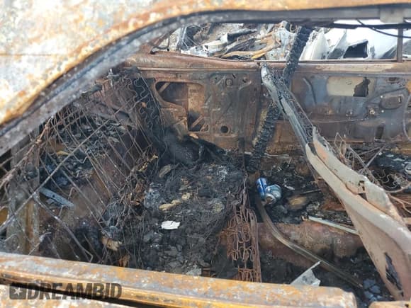 ✅ 1966 Pontiac GTO • VIN: 237176P341315 • Lot: 70759254. Wystawiony na Copart z przebiegiem Nie podano. Bezpłatny archiwum sprzedaży aukcyjnych z USA i szczegółowy raport historii pojazdu na DreamBid. Zdjęcie 10.