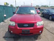 ✅ 2007 Ford Escape Limited • VIN: 1FMCU94117KC03238 • Lot: 42824386. Listed on IAAI with 132,009 mi. Free auction sales archive from the USA and detailed vehicle history report at DreamBid. Image 12.