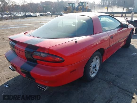 ✅ 1996 Chevrolet Camaro • VIN: 2G1FP22K8T2112427 • Lot: 43638909. Listed on IAAI with 146,000 mi. Free auction sales archive from the USA and detailed vehicle history report at DreamBid. Image 4.