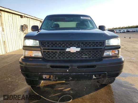 ✅ 2004 Chevrolet Silverado 1500 Z71 • VIN: 2GCEK13T241357671 • Лот: 79132844. Опубликован ранее на Copart с пробегом 280 316 миль. Бесплатный доступ к архиву аукционных продаж из США и подробный отчёт об истории автомобиля на DreamBid. Изображение 5.