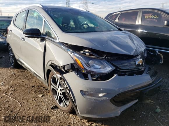 ✅ 2021 Chevrolet Bolt EV Premier • VIN: 1G1FZ6S09M4114389 • Lot: 63015711. Wystawiony na Copart z przebiegiem 1 697 mil. Bezpłatny archiwum sprzedaży aukcyjnych z USA i szczegółowy raport historii pojazdu na DreamBid. Zdjęcie 1.